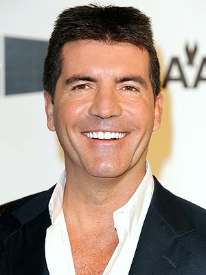 Simon Cowell begins treatment for smoking addiction 
