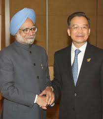 Singh meets Jiabao, says India committed to developing best relations with China 
