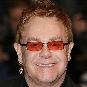 Elton John gets standing ovation as he bids farewell to Las Vegas fans