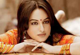 http://www.topnews.in/files/Sonakshi-Sinha_6.jpg