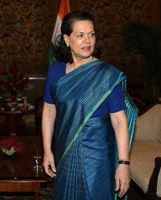 Sonia gives short shrift to Lalu following RJD-LJP seat-sharing move