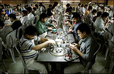 Small revival of Surat diamond industry brings smile back to workers