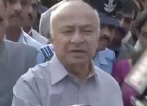 Shinde visits Hyderabad twin blast site, toll climbs to 14 