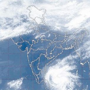  Cyclone knocking at the door of Andhra Pradesh and Tamil Nadu