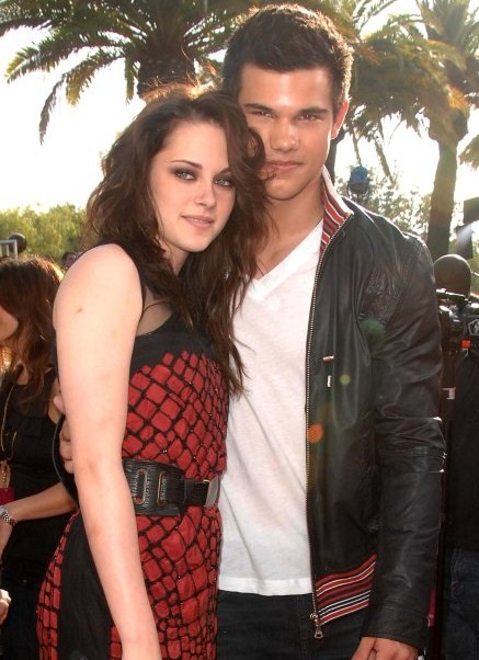 Taylor Lautner and Kristen Taylor Lautner and Kristen