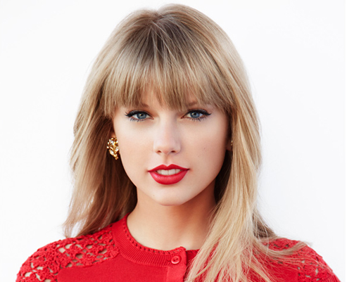 Taylor Swift sells more than 1M copies of new CD