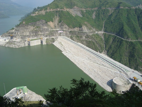  Increased water level destroying houses along Tehri Dam