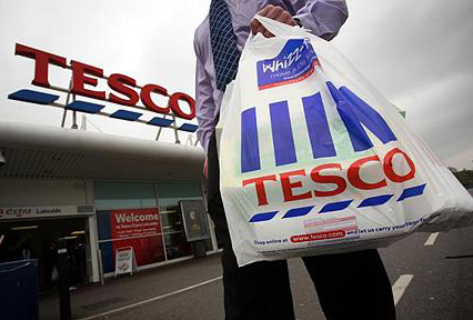 Tesco pulls back milk advert