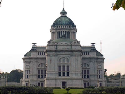 Thai parliament opens to elect new premier