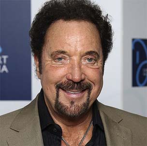Tom Jones says no to retirement