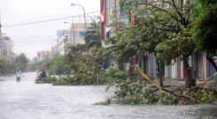 Typhoon Ketsana causes flooding in southern Laos 