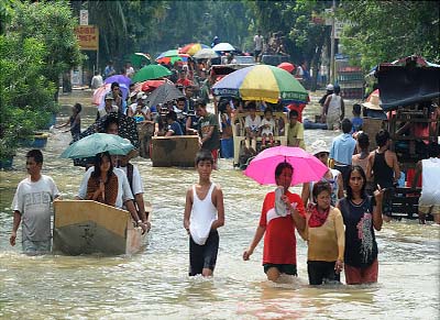 Typhoon Parma approaches Taiwan after killing 3 in the Philippines