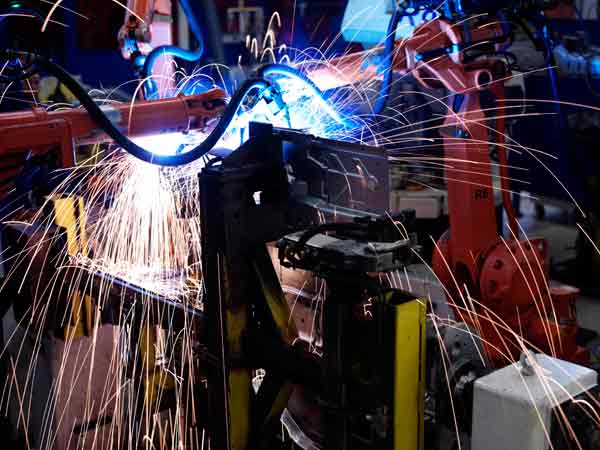 Manufacturing & high-tech exports will recover the economy- says EEF