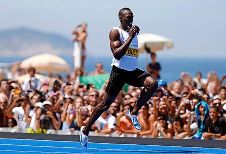 Bolt narrowly misses 150m record