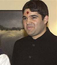 EC issues fresh notices to Varun Gandhi, BJP, says both violated poll code