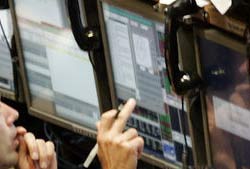 Vietnam stock market soars on rising confidence 