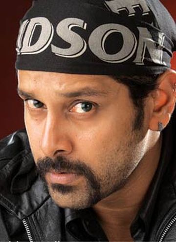 Vikram steps into Bollywood