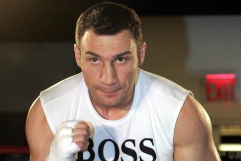 Klitschko predicts knock out against Gomez; Chagaev back in ring 