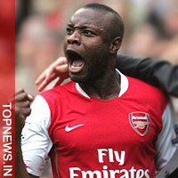 Arsenal’s Gallas stripped of captaincy, told he can leave club