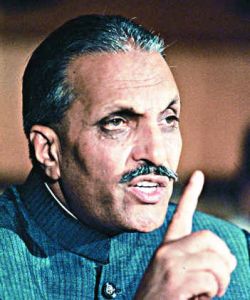 Zia-ul-Haq&#39;s son blames former Army official for father&#39;s plane crash death - Zia-ul-Haq0063