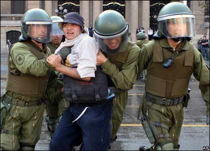 Over 300 arrested in student demonstrations in Chile