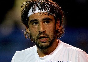 Baghdatis out of Wimbledon with knee injury 