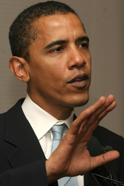 Obama defends patriotism amid persistent rumours