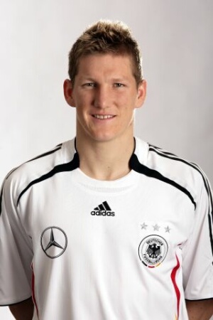 Bastian Schweinsteiger Girlfriend. Bastian Schweinsteiger