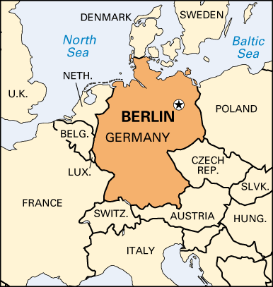 WWII bomb-find stops shipping in Hamburg 