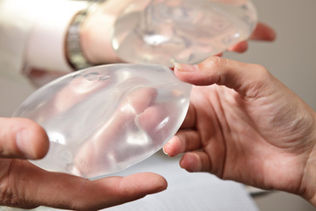 UK women to sue for breast implants cancer risks