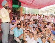 BSNL Employees Union protest