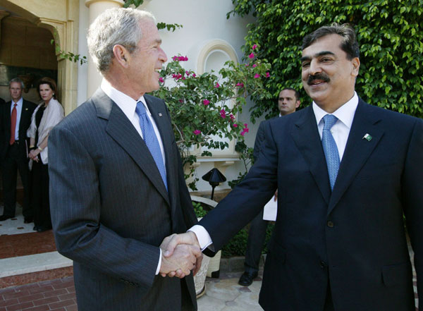 Bush meets with Pakistani prime minister