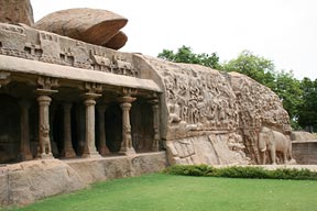 Architectural treasures of southern India attract tourists