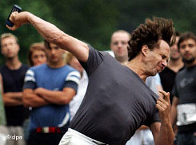 Finns dominate world championship for mobile phone throwers 