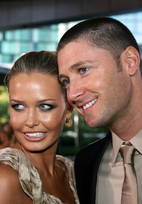 Michael Clarke, 'lonely' Lara Bingle to sell waterside mansion