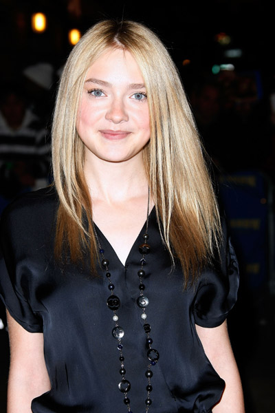 Dakota+fanning+twilight+breaking+dawn
