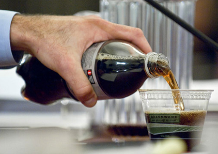 People who drink diet sodas end up consuming more calories