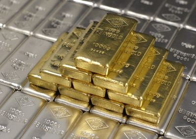 Gold steady at Rs 27,100, silver rises on industrial buying