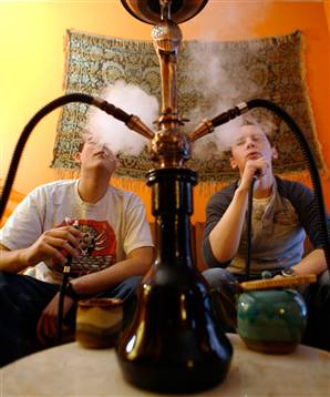 Gujarat HC Begins ‘Suo Moto Proceeding’ Against Hookah Bars  