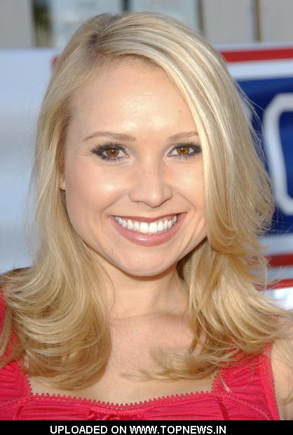 Alana Curry at Bob Hope USO Pre-Thanksgiving event Alana Curry at Bob Hope USO Pre-Thanksgiving event