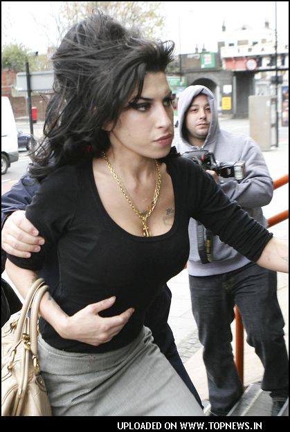 amy winehouse hairstyles