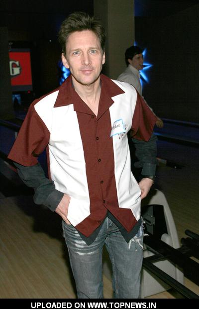 Andrew McCarthy at Second Stage Theatre's 2009 All-Star Bowling Classic - Arrivals Andrew McCarthy at Second Stage Theatre's 2009 All-Star Bowling Classic - Arrivals