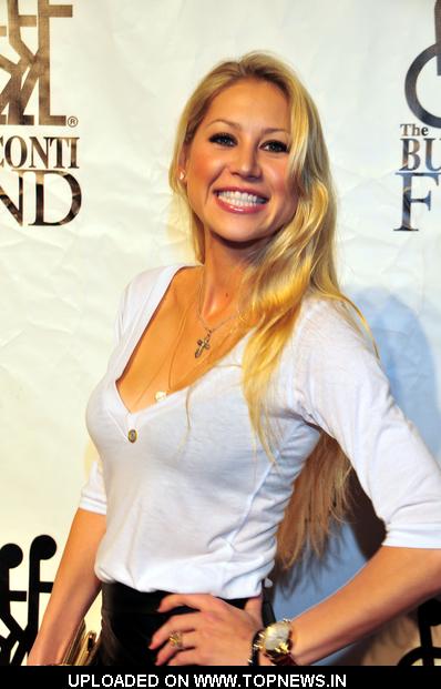 Anna Kournikova at Destination anna kournikova pictures. Anna Kournikova at Destination