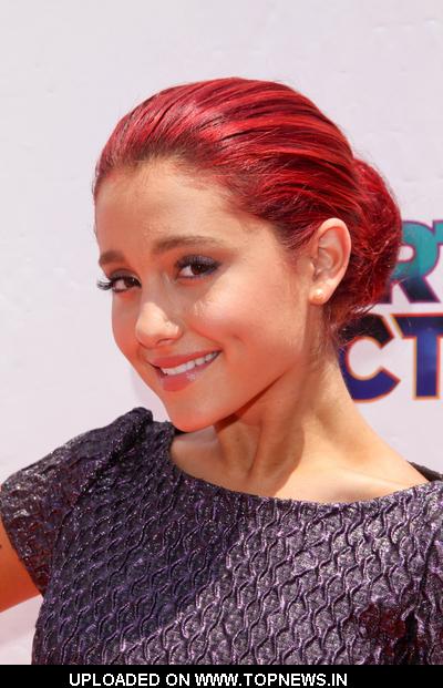 Ariana Grande at Nickelodeon iParty with Victorious Premiere Orange 