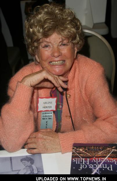 Arline Hunter at 2008 Winter Hollywood Collectors Show Arline Hunter at 2008 Winter Hollywood Collectors Show