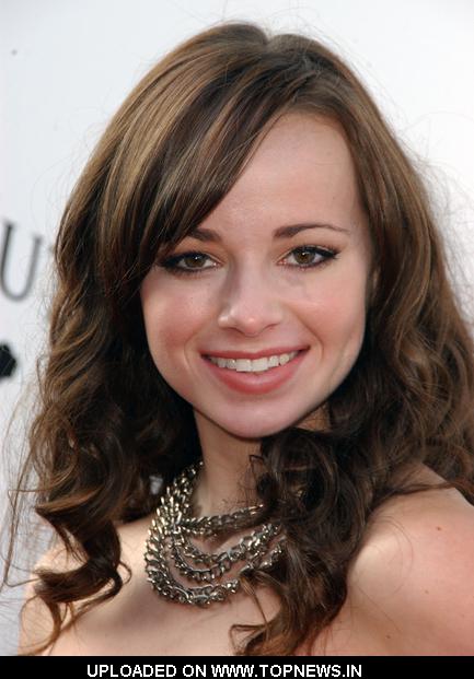 Ashley Rickards   at Hollywood Life's 11th Annual Young Hollywood Awards - Arrivals