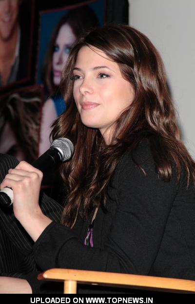 Ashley Greene at Creation Entertainment's TWI TOUR 2009 Salute to Twilight