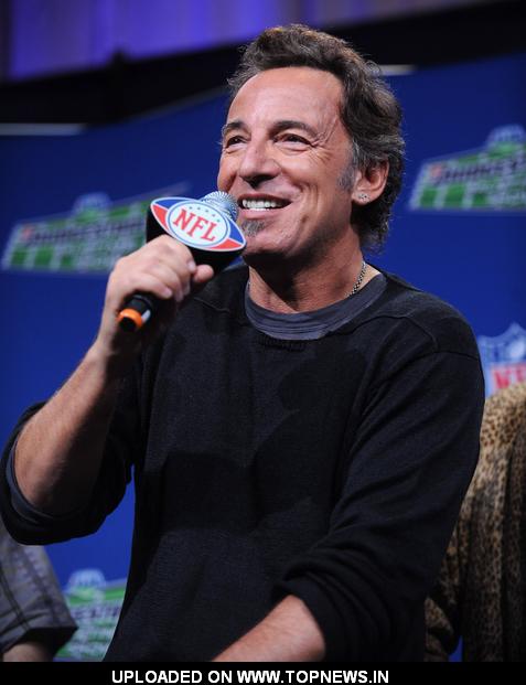 Bruce Springsteen at 2008 NFL Super Bowl XLIII Halftime Show Press 