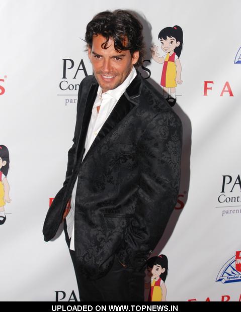 Christian de la Fuente at 25th Anniversary Padres El Contra Cancer Gala - Arrivals