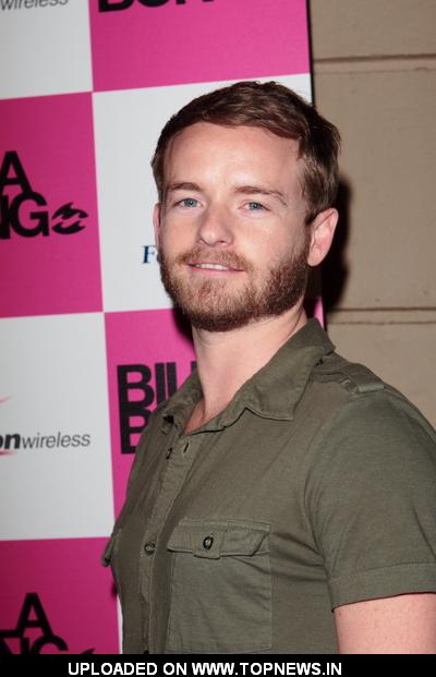 Christopher Masterson - Images Gallery